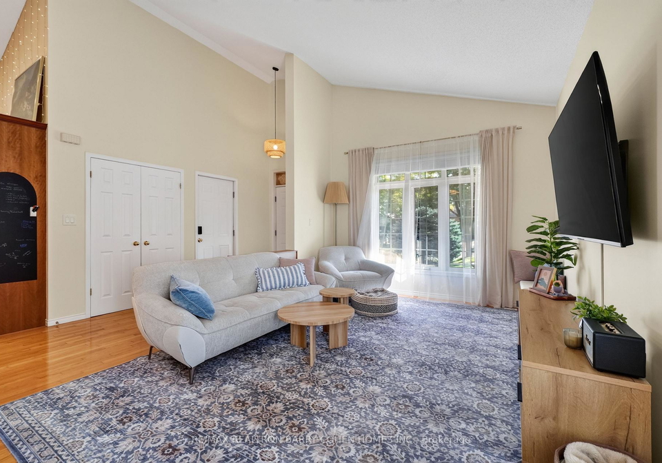 1090-shelborne-place-london-south-ontario-x13836276