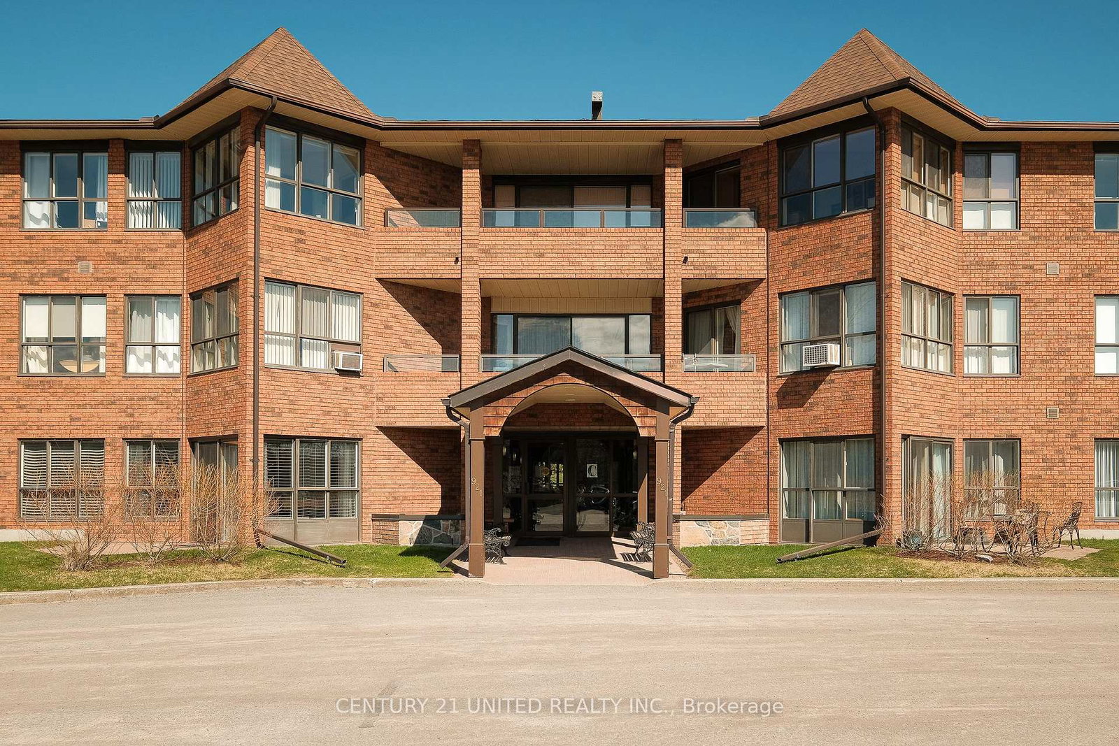 921-armour-road-peterborough-ontario-x13836320