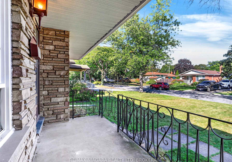 82-regent-drive-st-catharines-ontario-x13836354