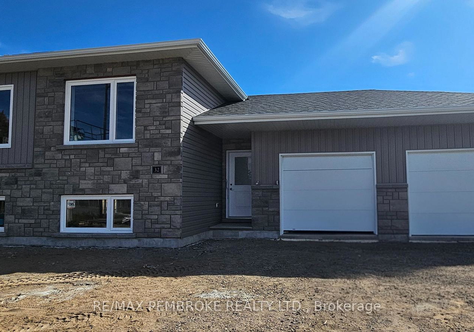 18-jade-avenue-petawawa-ontario-x13836536
