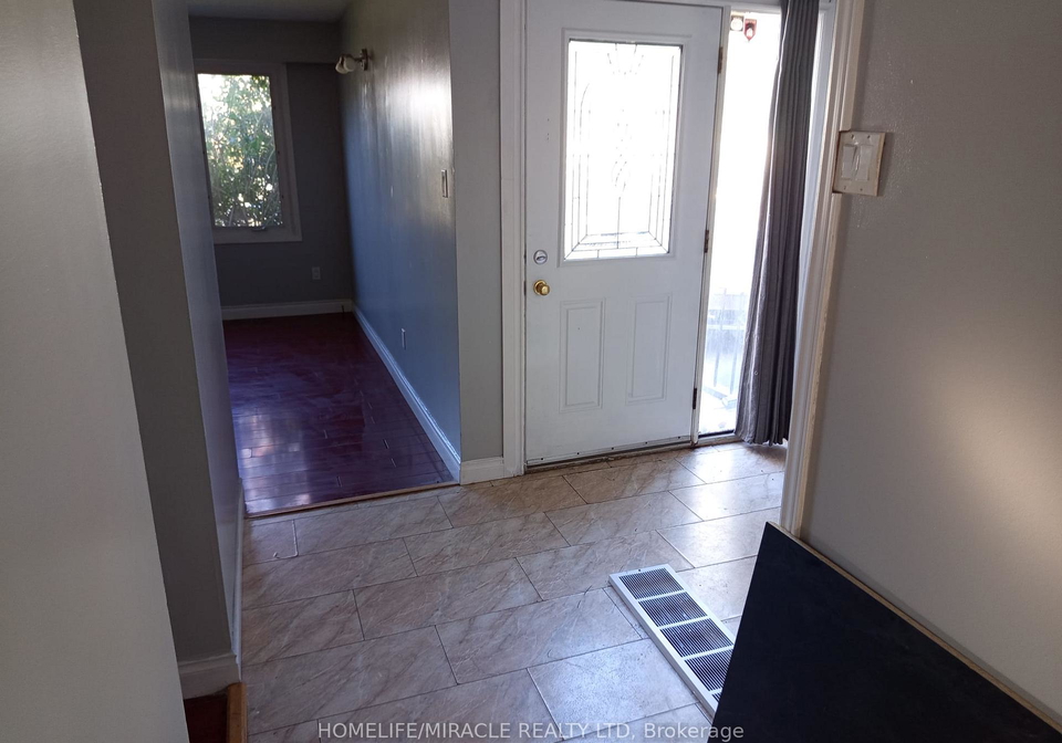 123-mooregate-crescent-kitchener-ontario-x13836980