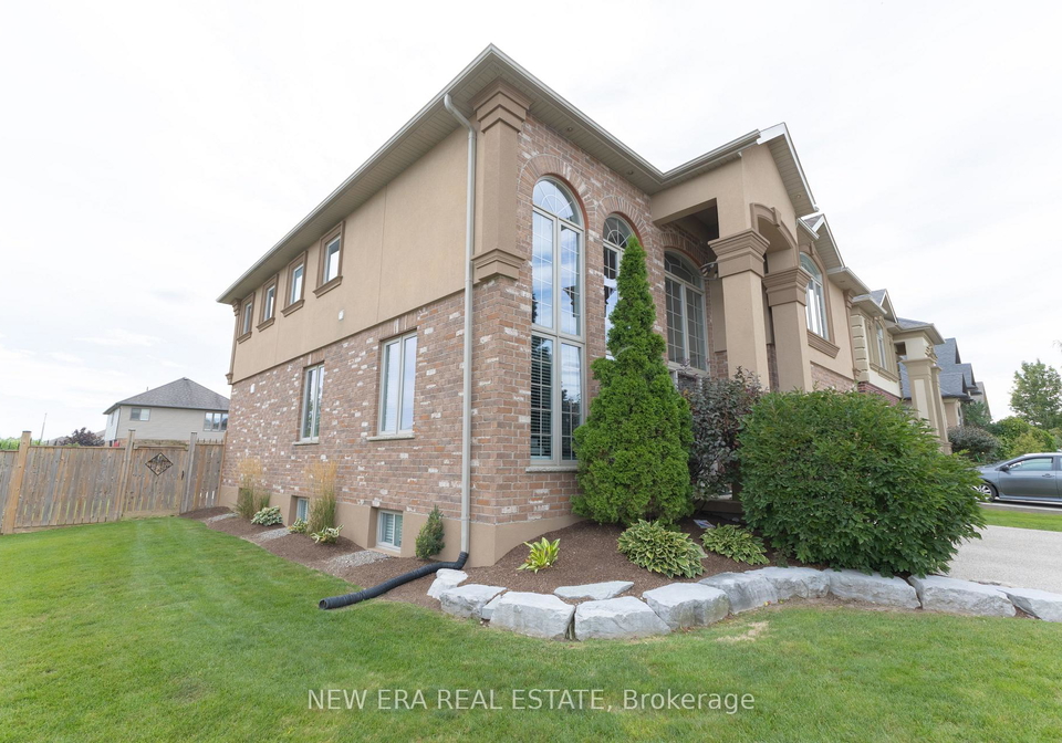 62-gerber-meadows-drive-wellesley-ontario-x13837048