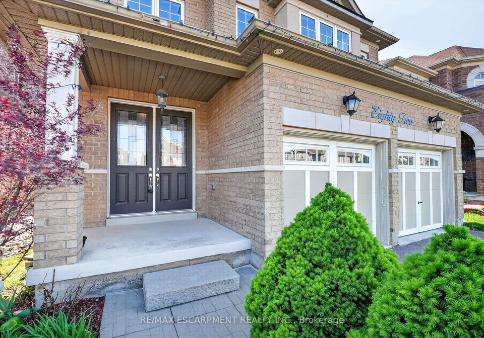 82-chaumont-drive-hamilton-ontario-x13837068
