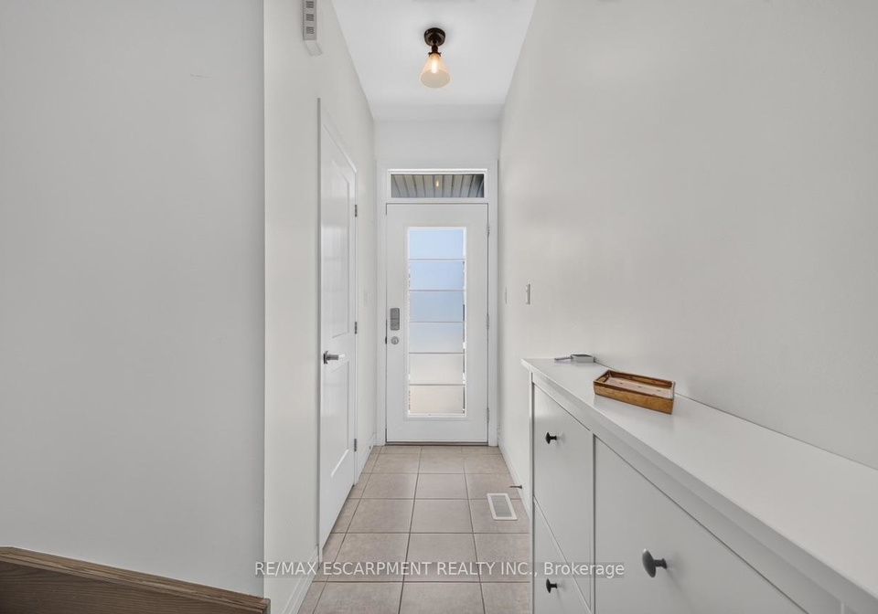 3980-crown-street-lincoln-ontario-x13837306