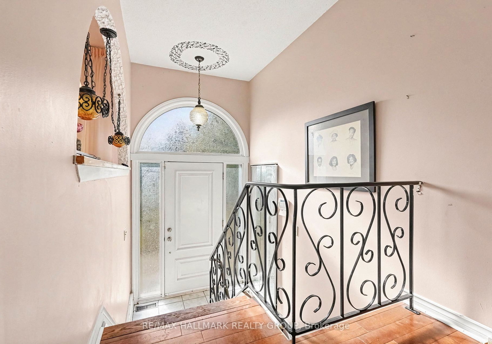1054-cholette-crescent-ottawa-ontario-x13837360