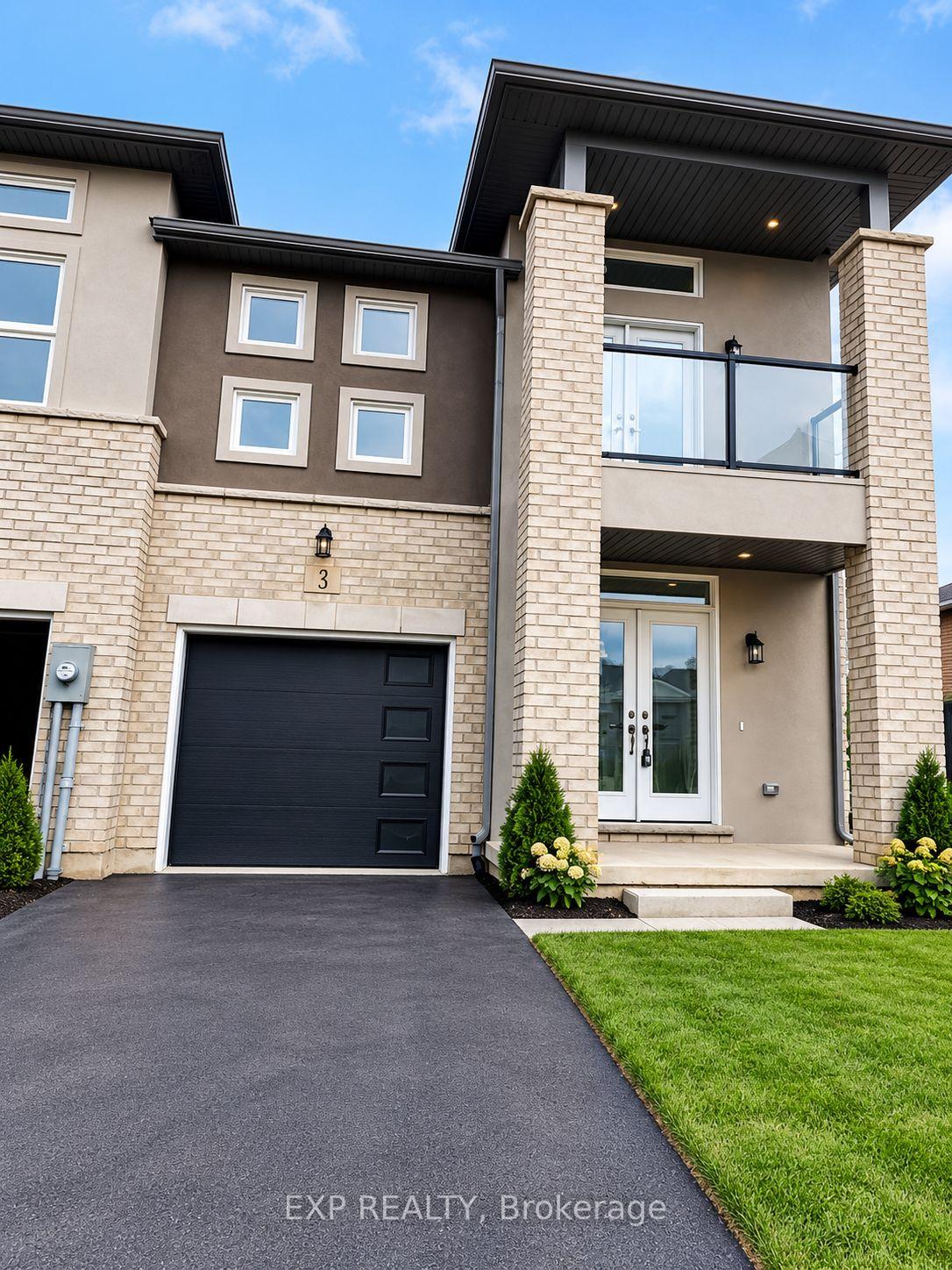 3-mann-trail-welland-ontario-x13838120