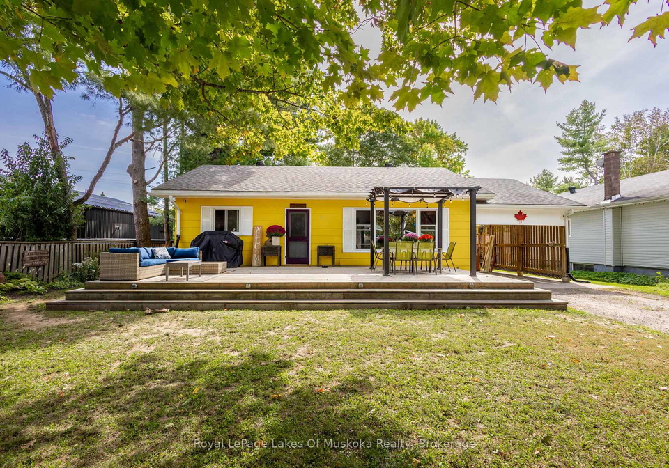 18-gow-street-bracebridge-ontario-x13838312