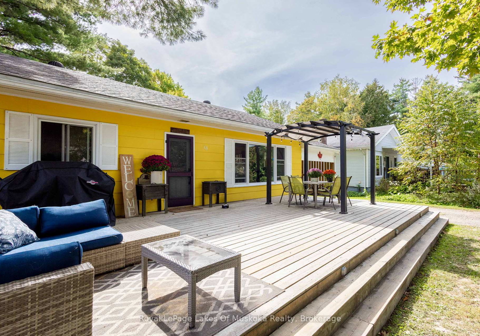 18-gow-street-bracebridge-ontario-x13838312