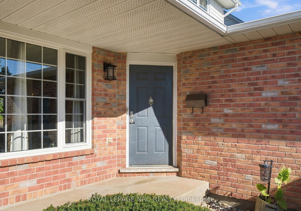 158-confederation-avenue-thorold-ontario-x13838576