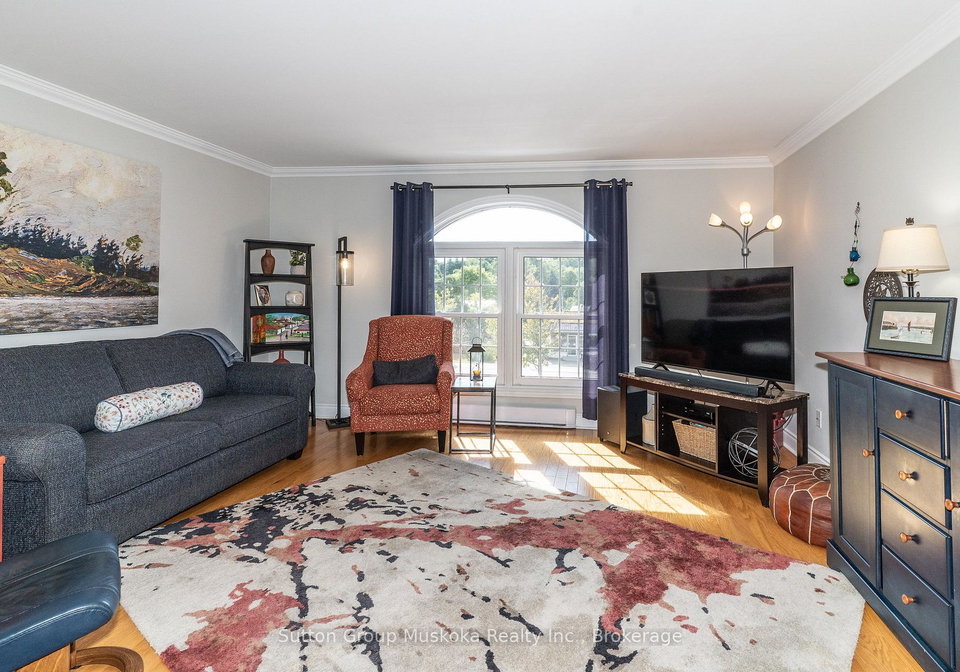 4king-william-street-huntsville-ontario-x13838612