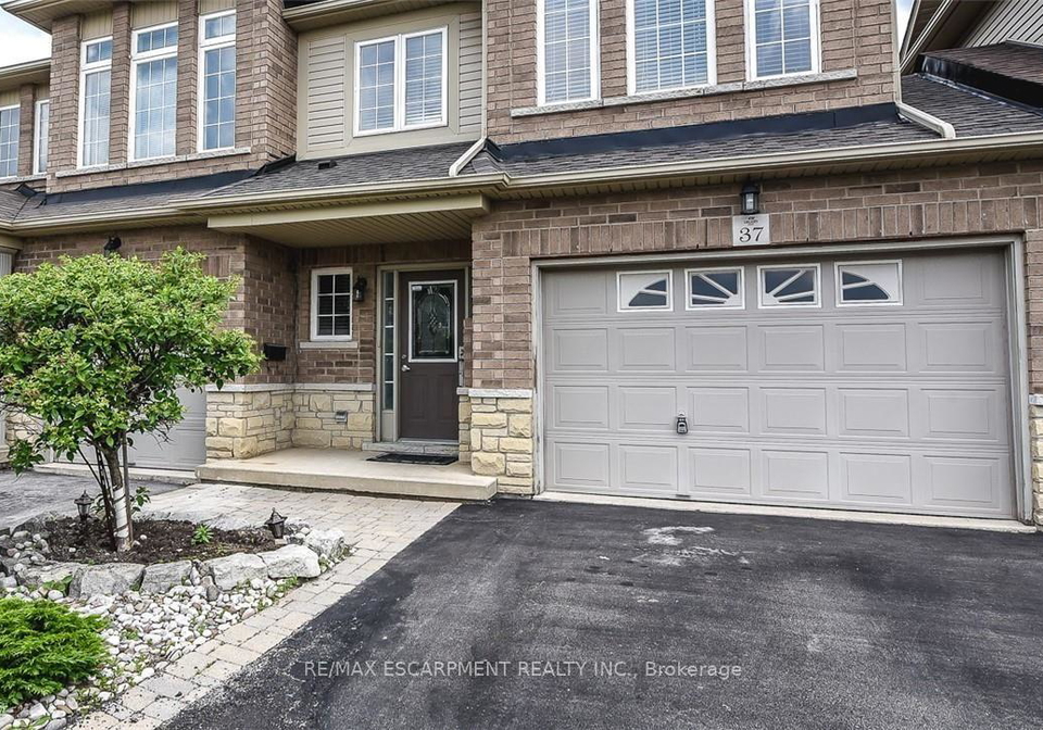 37-cornerstone-drive-hamilton-ontario-x13838628