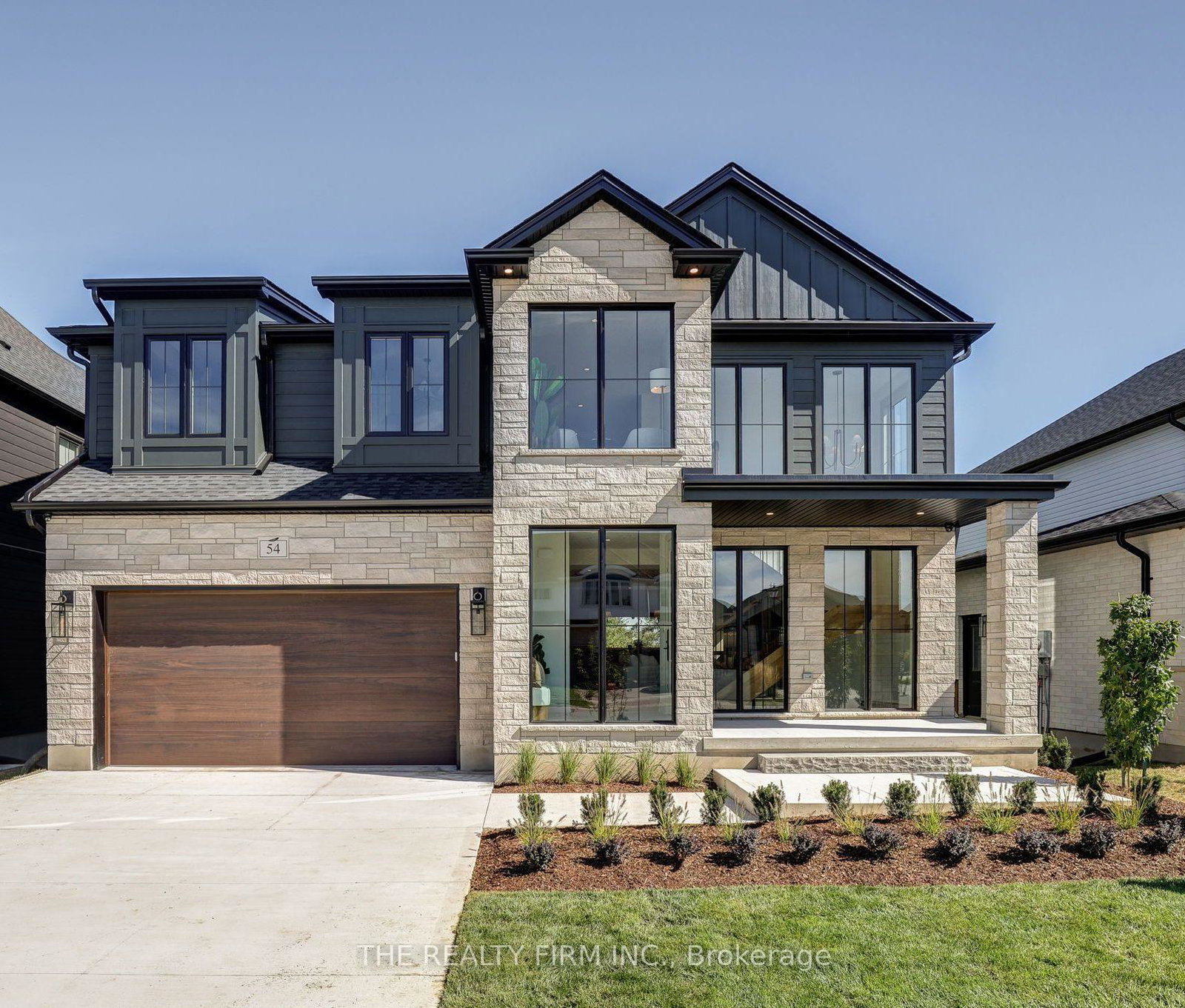 54-royal-crescent-southwold-ontario-x13838678