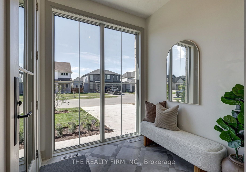 54-royal-crescent-southwold-ontario-x13838678