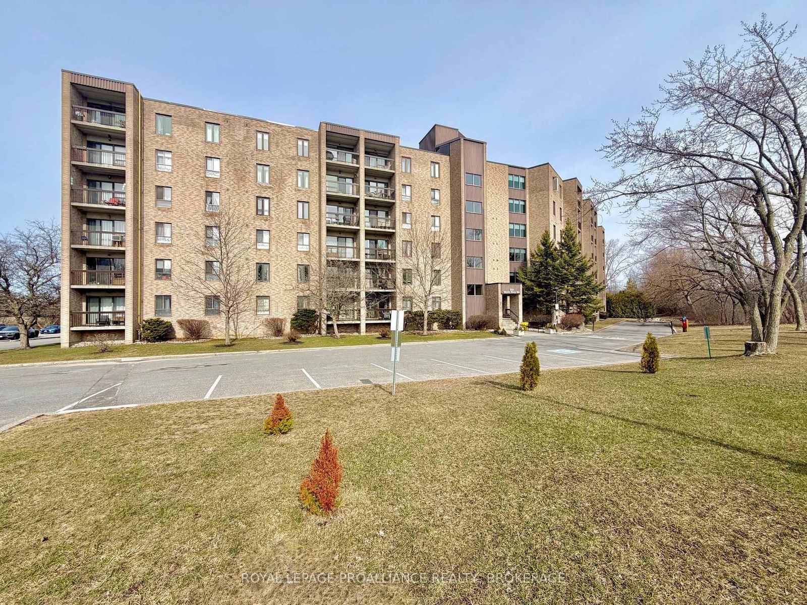 358-queen-mary-road-kingston-ontario-x13839252