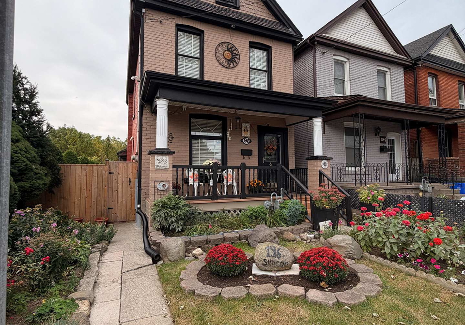 196-simcoe-street-e-hamilton-ontario-x13839526