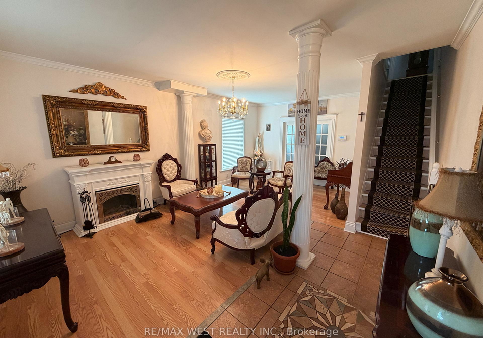 196-simcoe-street-e-hamilton-ontario-x13839526
