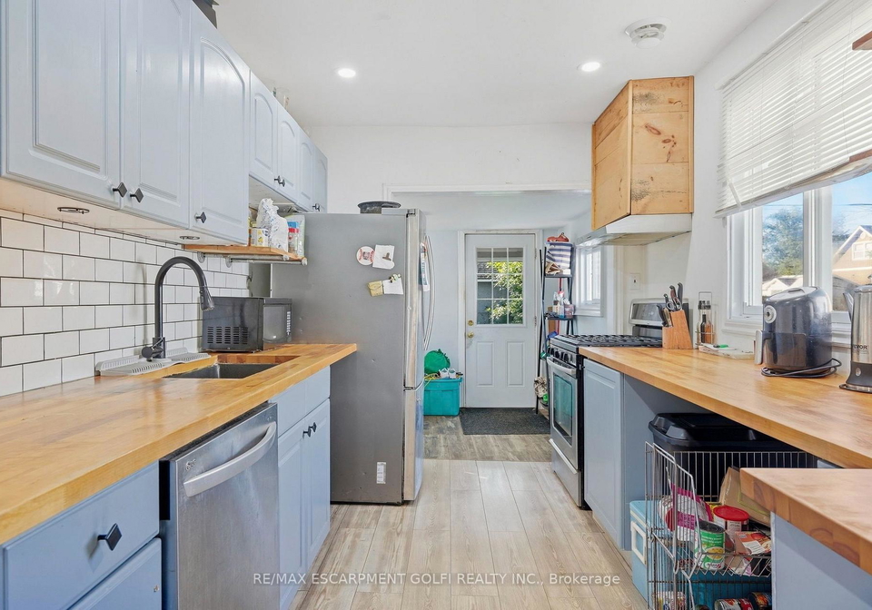 21-exeter-avenue-welland-ontario-x13839870
