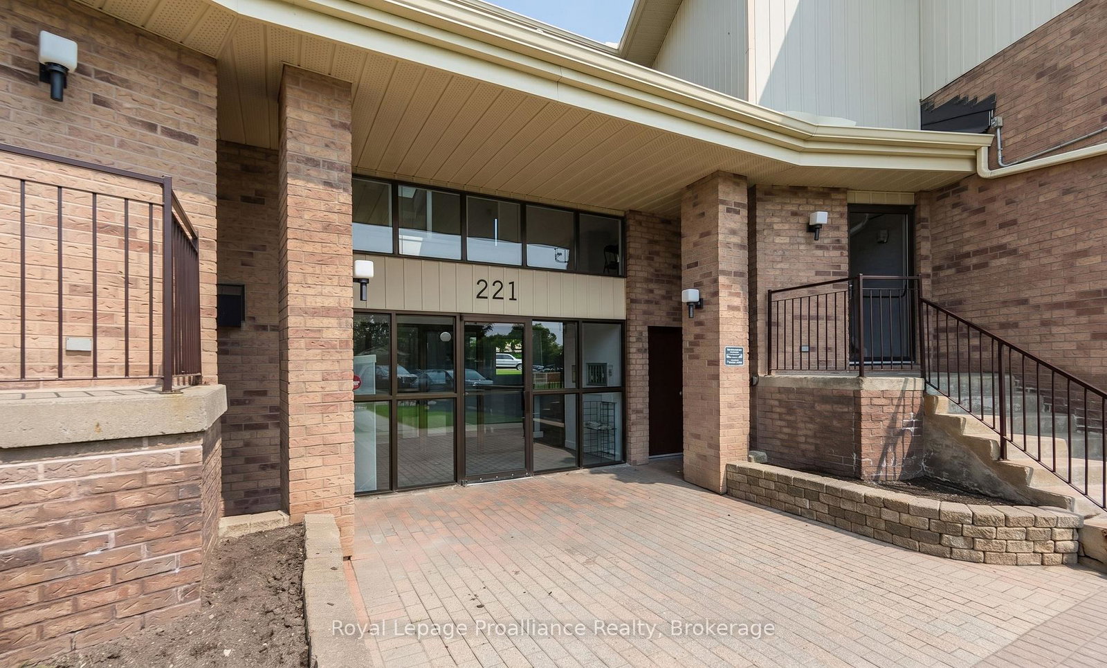 221-north-park-street-belleville-ontario-x13840428
