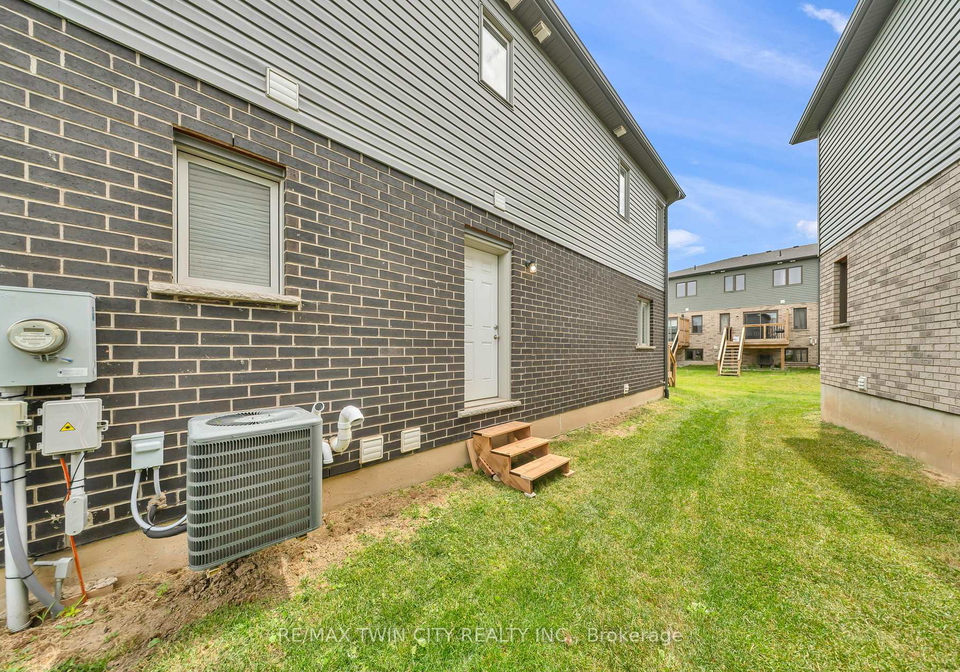 13-pony-way-kitchener-ontario-x13840442
