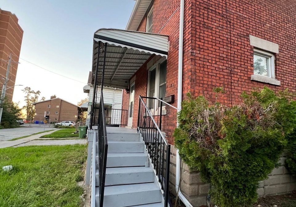 182-josephine-avenue-windsor-ontario-x13840554