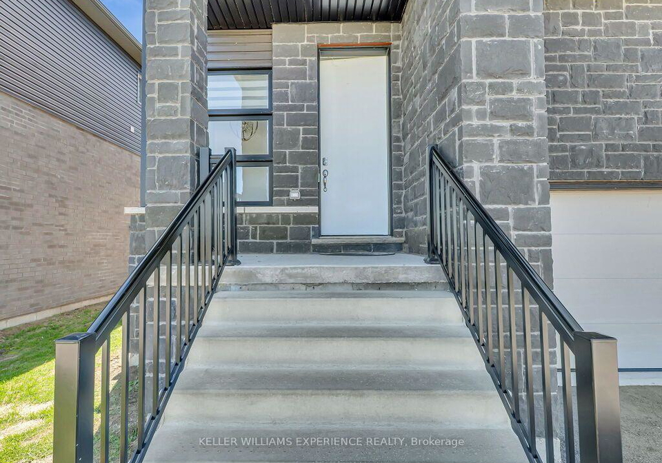 121-sebastian-street-blue-mountains-ontario-x13840622