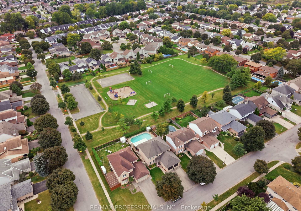15-strada-boulevard-st-catharines-ontario-x13840704