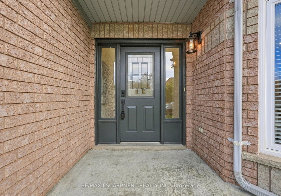 84-riley-street-hamilton-ontario-x13841514