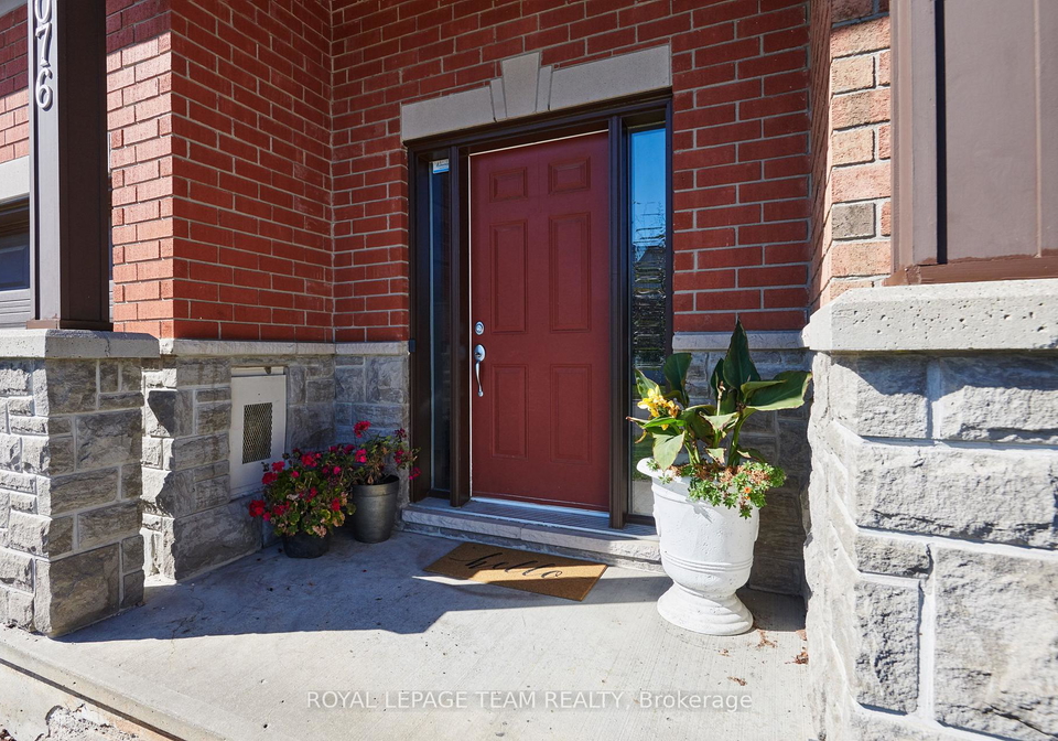 1076-northgraves-crescent-kanata-ontario-x13841680