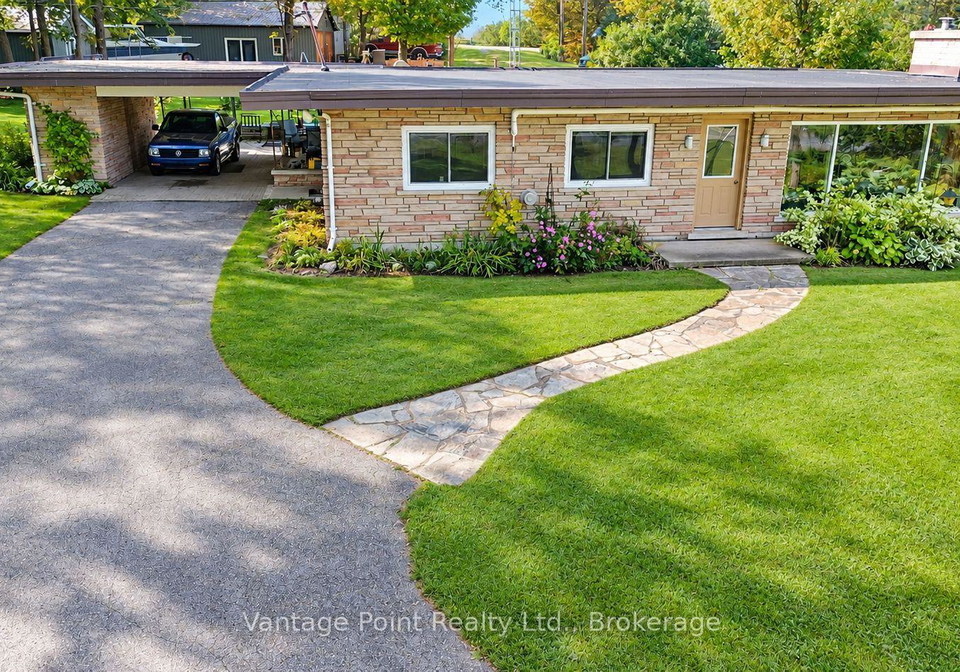 317048-6-10-highway-chatsworth-ontario-x13841728