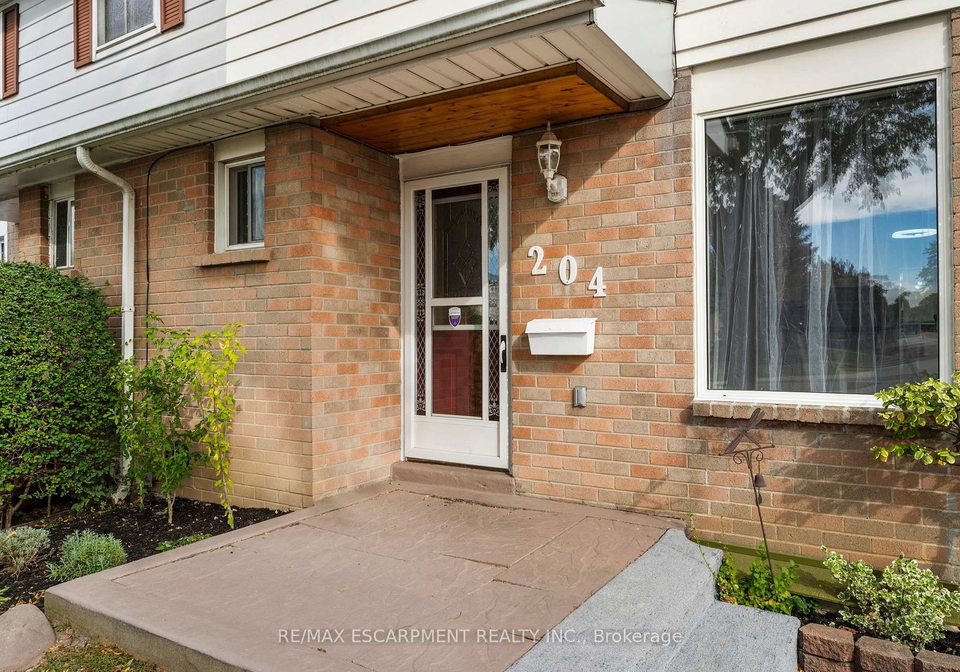 204-birchcliffe-crescent-hamilton-ontario-x13841864