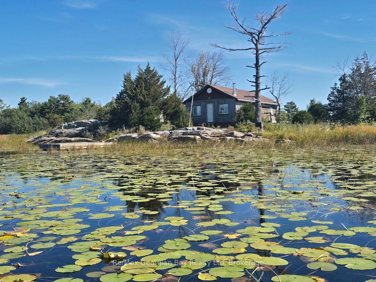 380-2-island-georgian-bay-ontario-x13841908