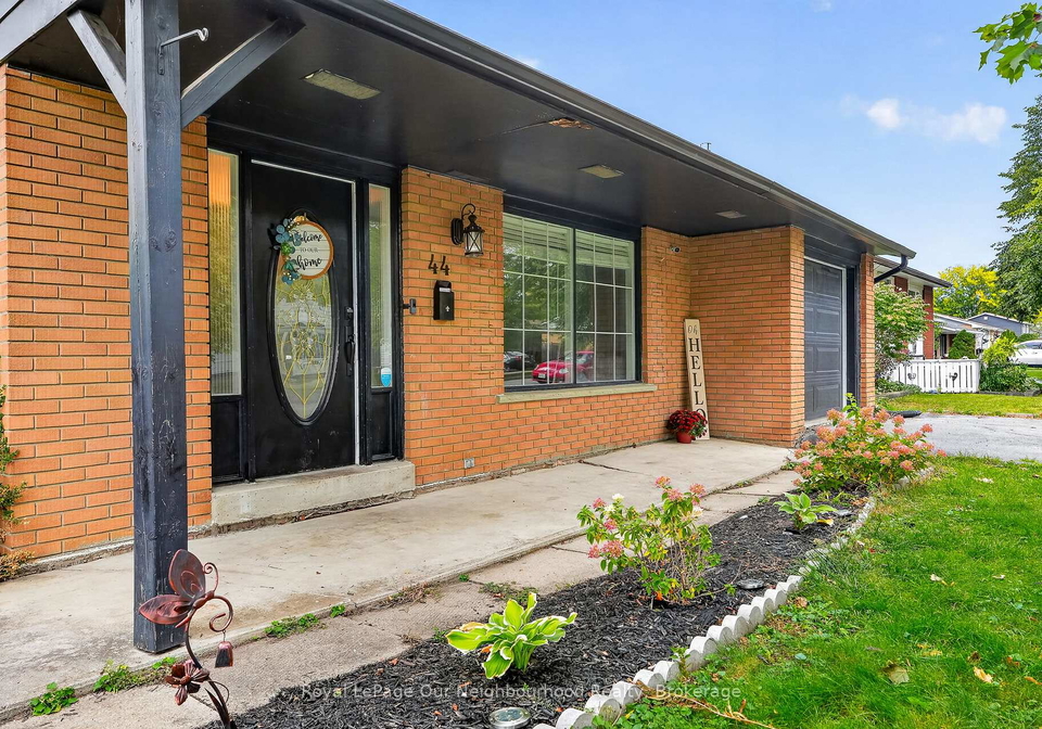 44-barbara-street-quinte-west-ontario-x13842398
