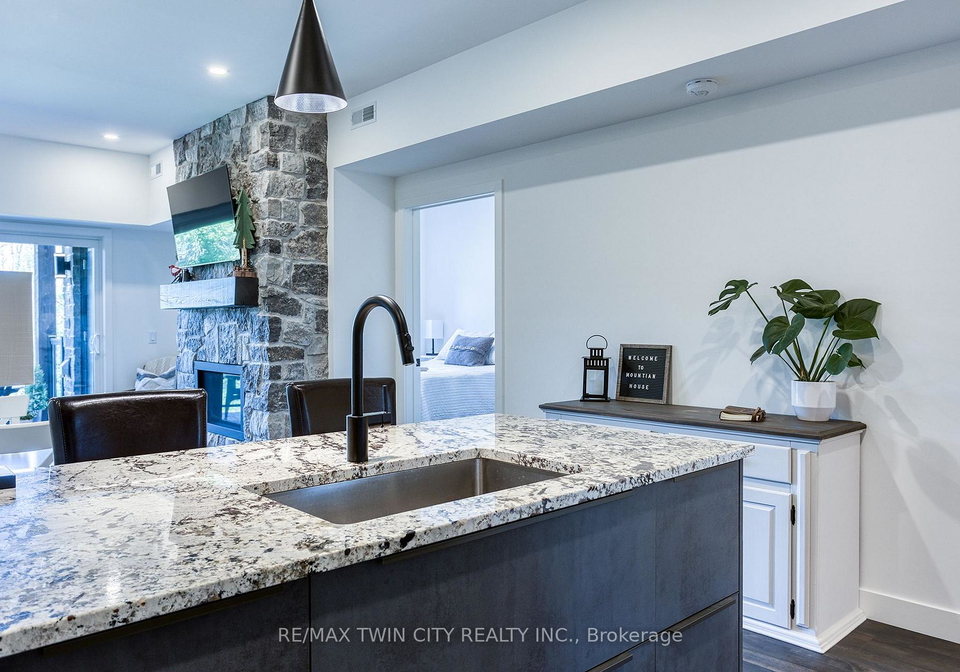 12-beausoleil-lane-blue-mountains-ontario-x13842446