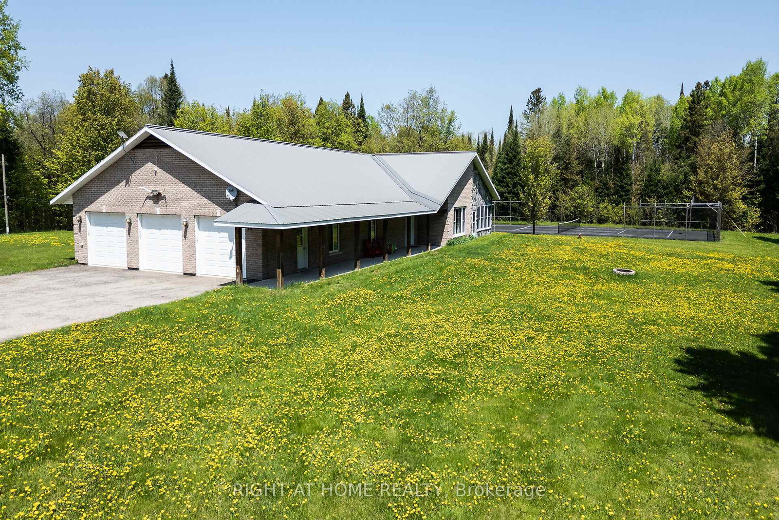 146-oke-drive-armour-ontario-x13842624