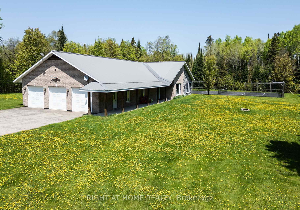 146-oke-drive-armour-ontario-x13842624