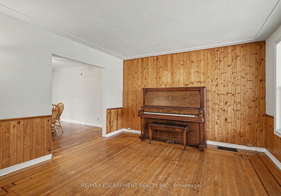 146-belmont-avenue-hamilton-ontario-x13842844