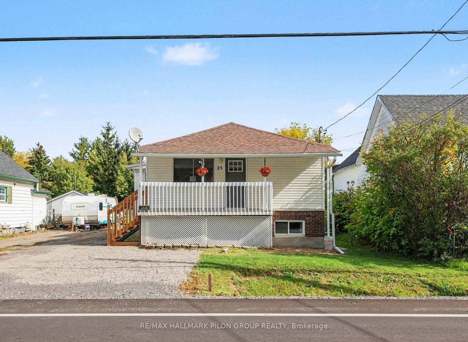 25-moore-street-mcnabbraeside-ontario-x13842872