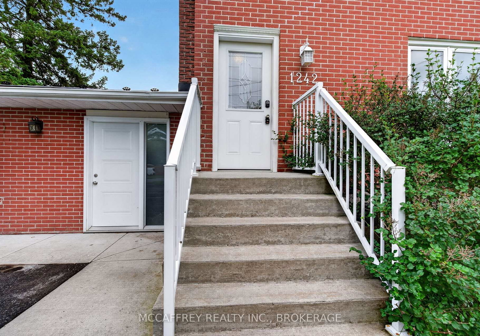 1242-leyton-avenue-kingston-ontario-x13842956