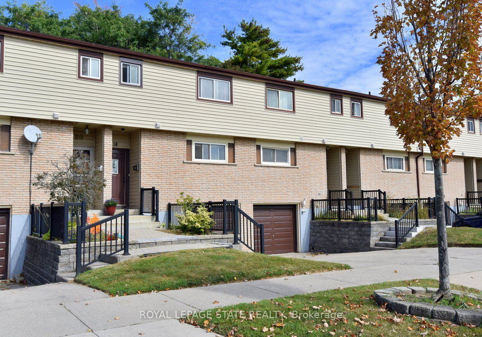 18-claudette-gate-hamilton-ontario-x13843036