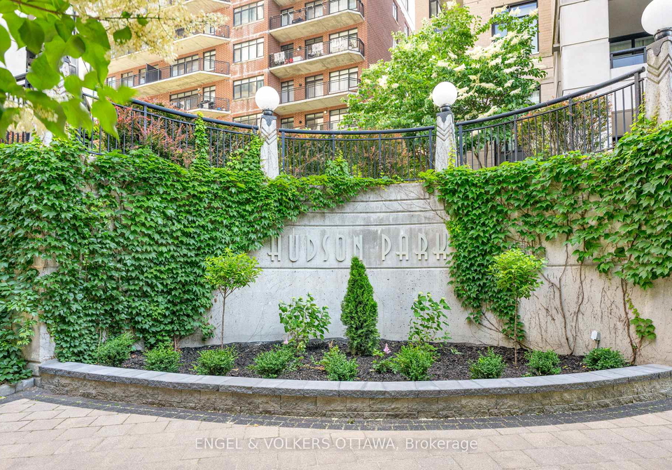 235-kent-street-ottawa-ontario-x13843196