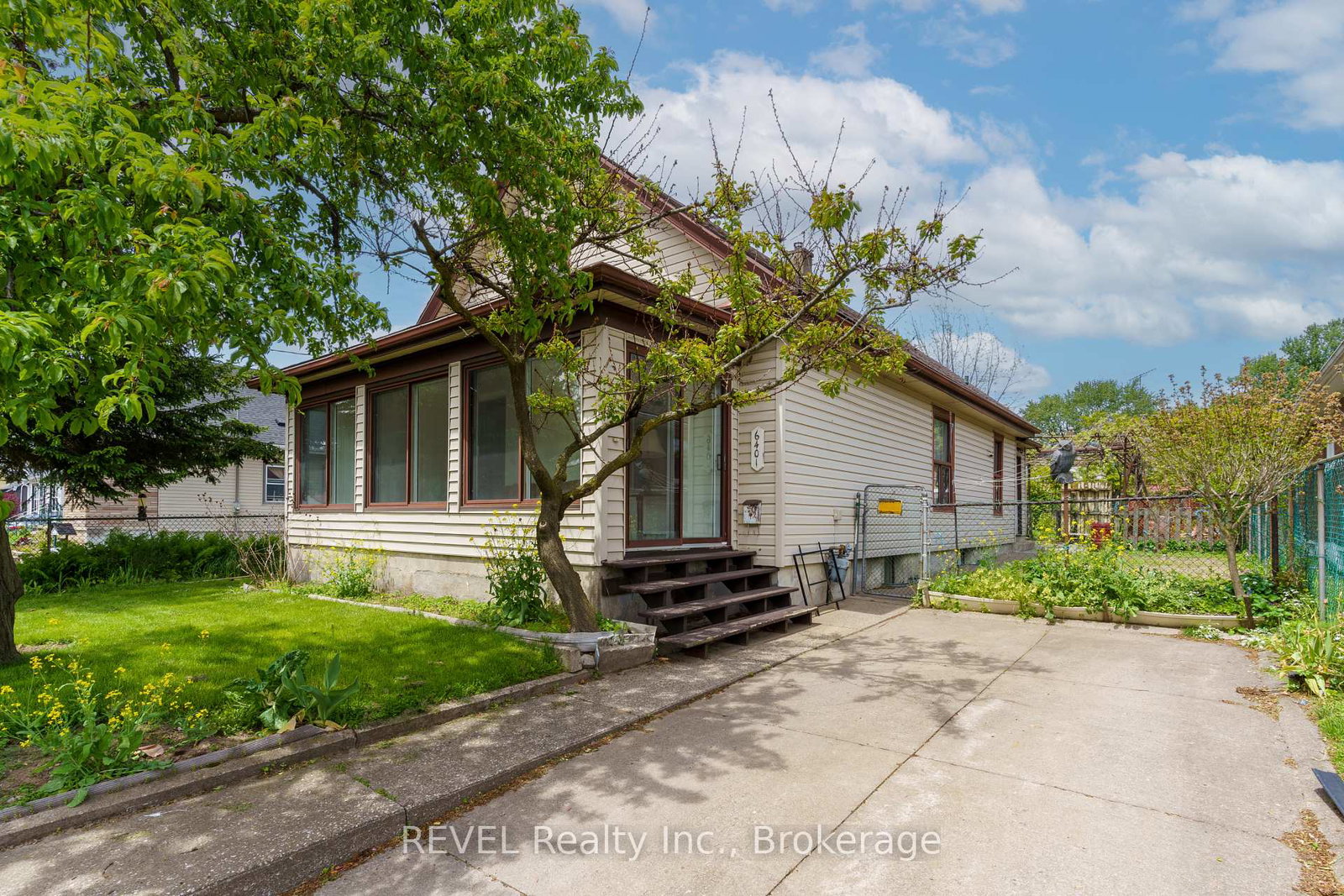 6401-taylor-street-niagara-falls-ontario-x13843230