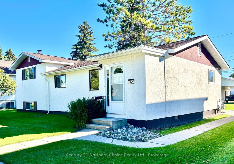 1021-third-street-e-fort-frances-ontario-x13843296