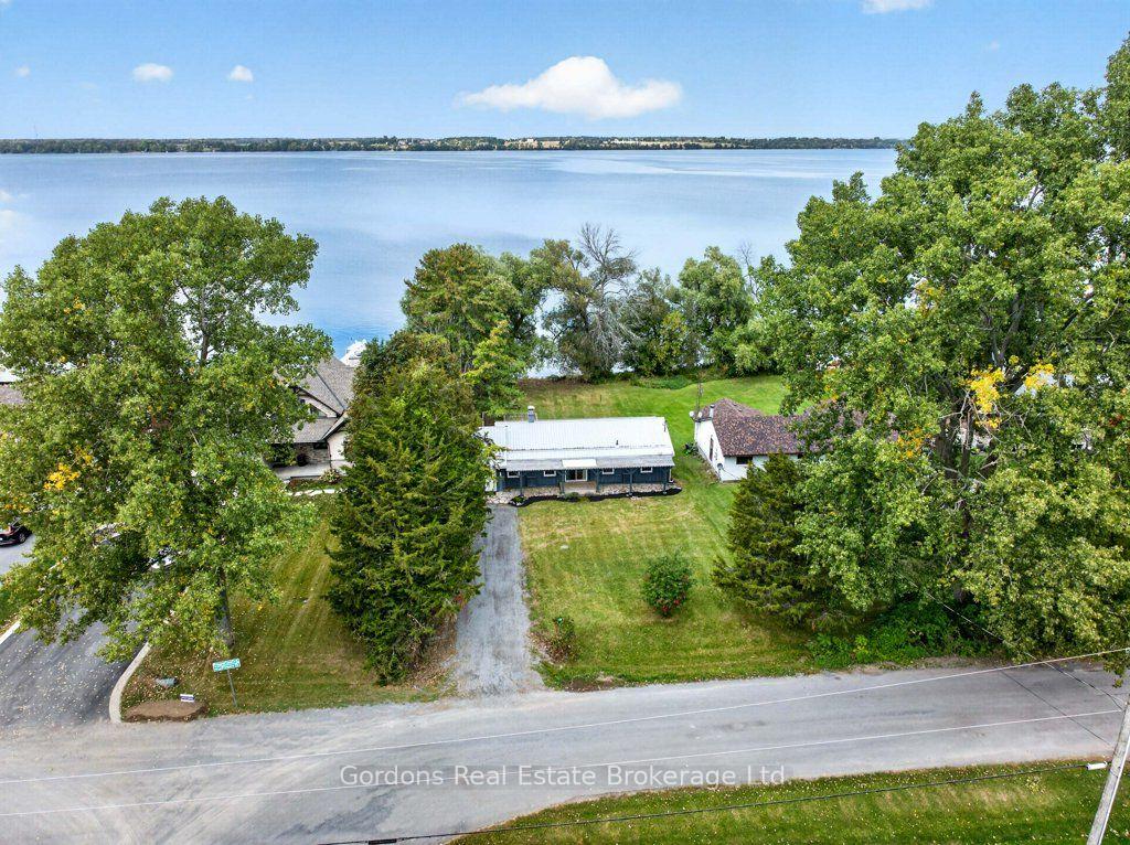 109-prinyers-cove-crescent-prince-edward-county-ontario-x13843388