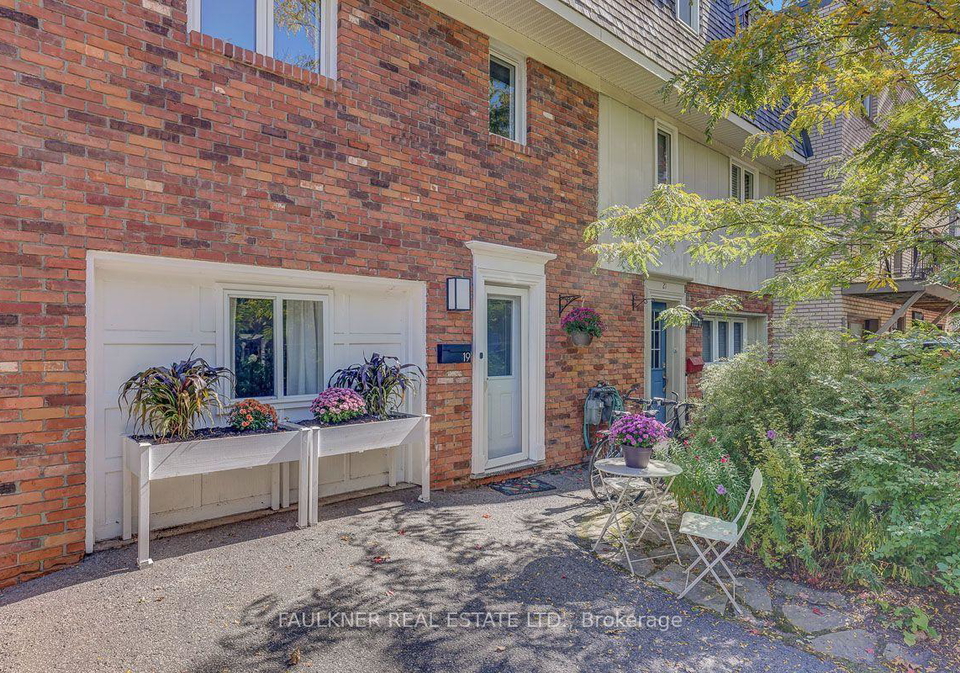 19-marco-lane-ottawa-ontario-x13844272