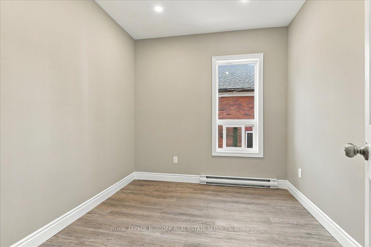 17-eby-street-s-kitchener-ontario-x13845352