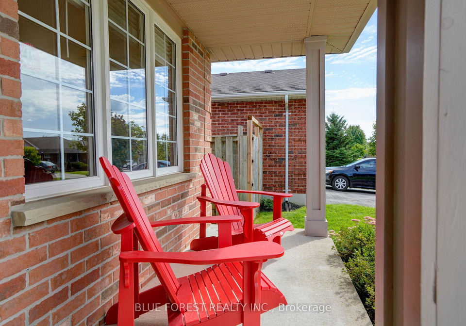 11-edgewell-crescent-central-elgin-ontario-x13845692