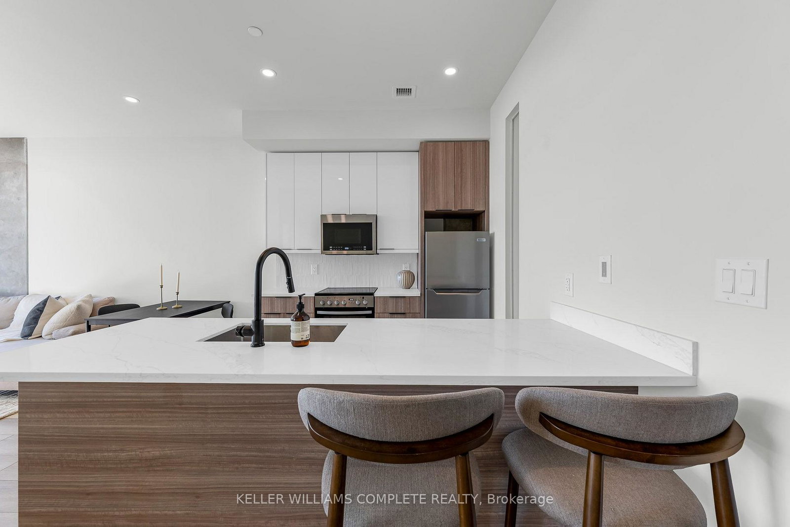 24-augusta-street-hamilton-ontario-x13845792
