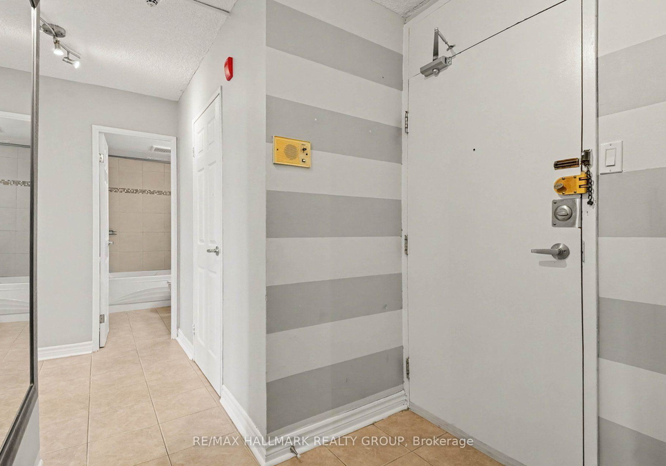2020-jasmine-crescent-ottawa-ontario-x13845804