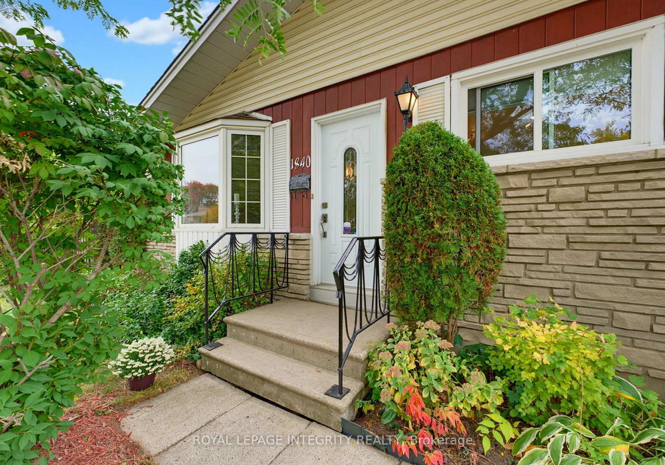 1840-featherston-drive-ottawa-ontario-x13845836