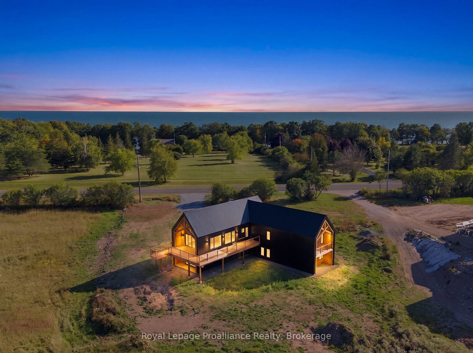 1150-county-road-20-prince-edward-county-ontario-x13846280